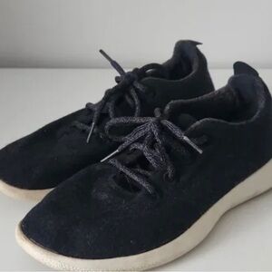 Allbirds Wool Runners Womens Sz 10
All Grey Lace Up Shoes 1218 Nv1